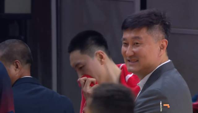 开云APP-超级大冷门！广东狂输上海40分，徐杰哑火，杜锋却露出诡异笑容